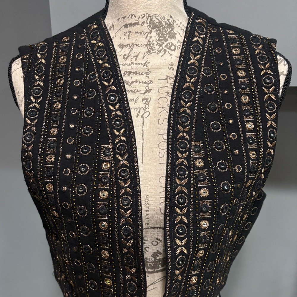 Zara Black and Gold Textured Vest - Picture 2 of 5